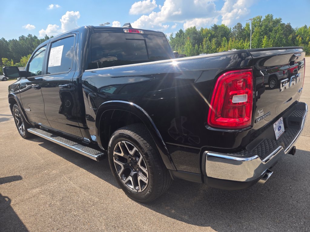 Used 2025 RAM 1500 Laramie AWD/4WD image 3