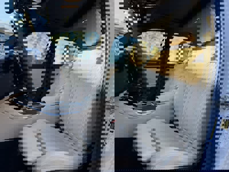 Certified 2025 BMW 330i Sedan w/ Premium Package image 12