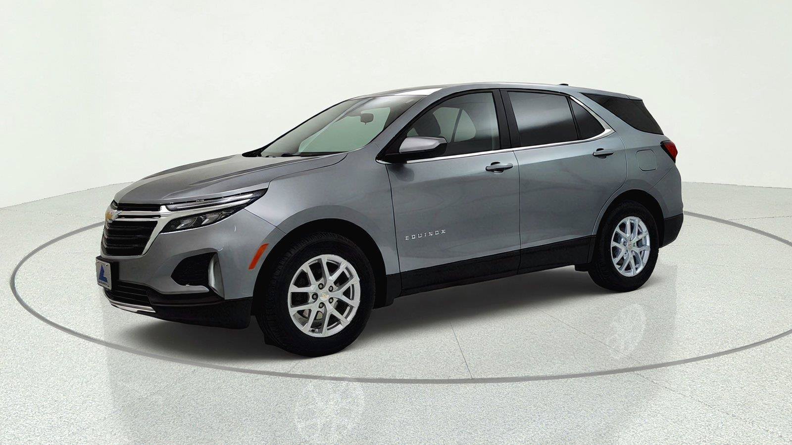 Used 2024 Chevrolet Equinox LT FWD image 3