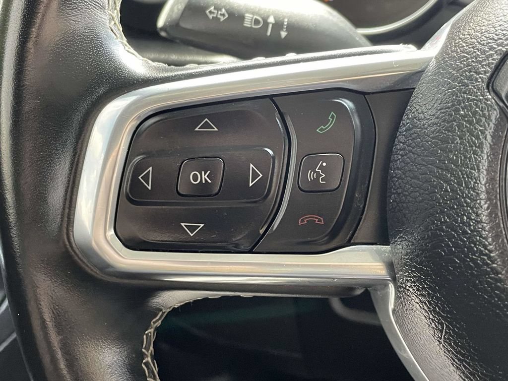 Used 2022 Jeep Wrangler Unlimited Sahara AWD/4WD image 29