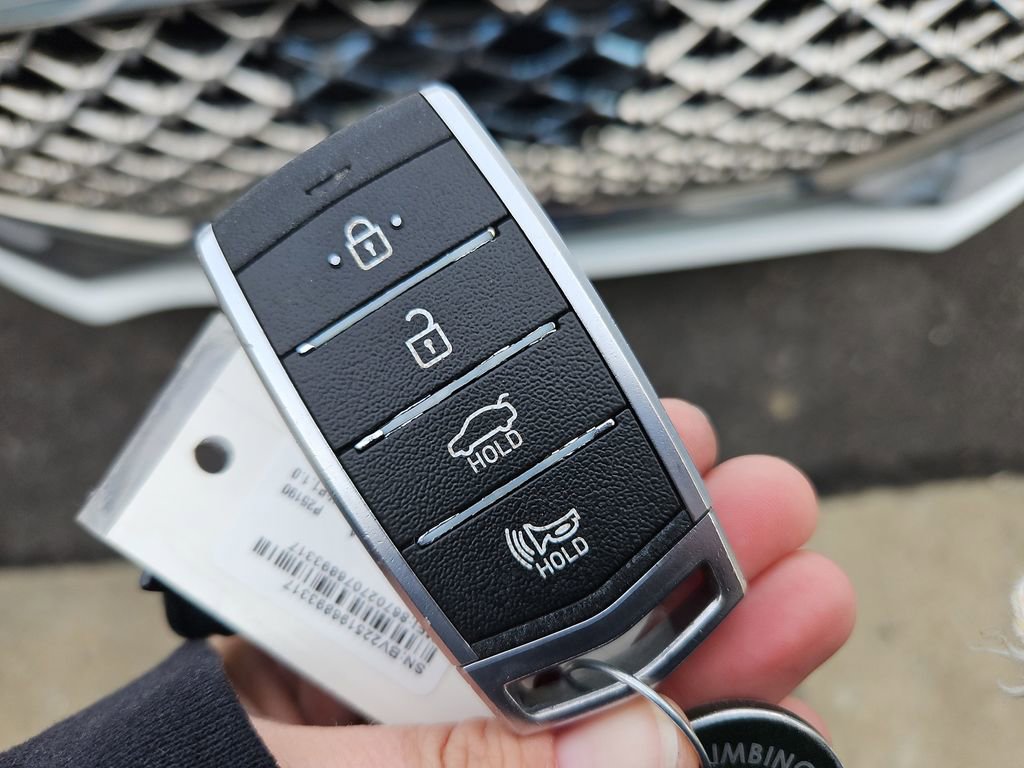 Used 2021 Genesis G70 3.3T image 37