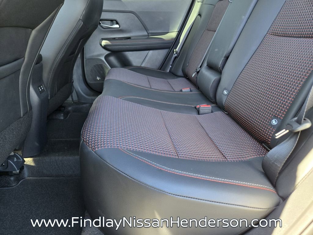 Used 2025 Nissan Kicks SR FWD image 11