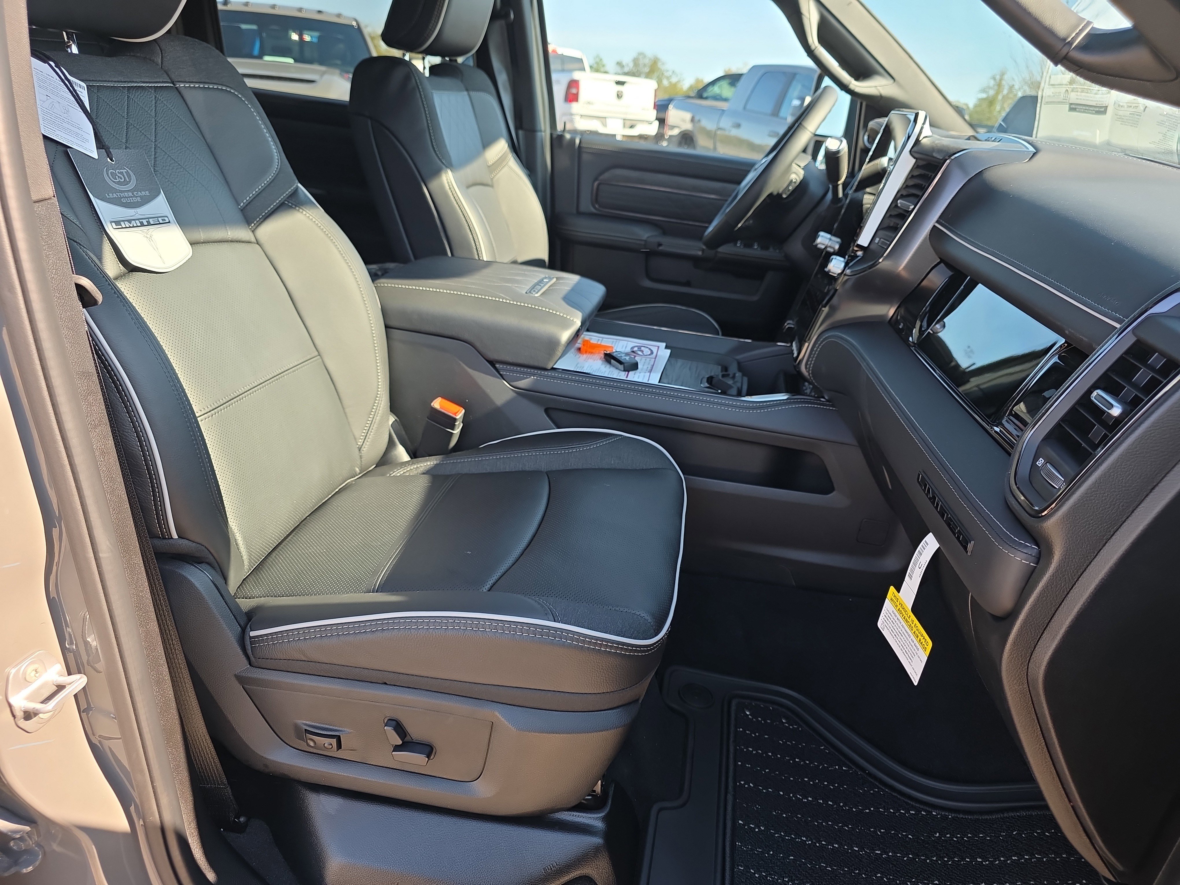 New 2026 RAM 3500 Limited image 40