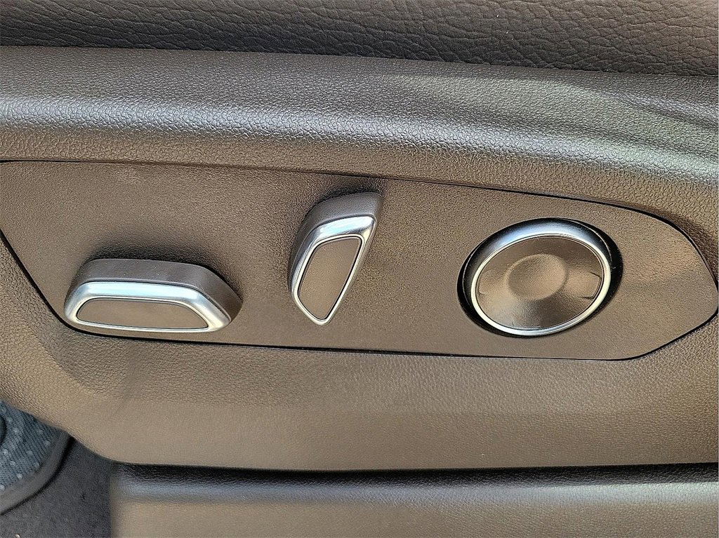 New 2026 GMC Sierra 2500 Denali w/ Denali Reserve Package image 15