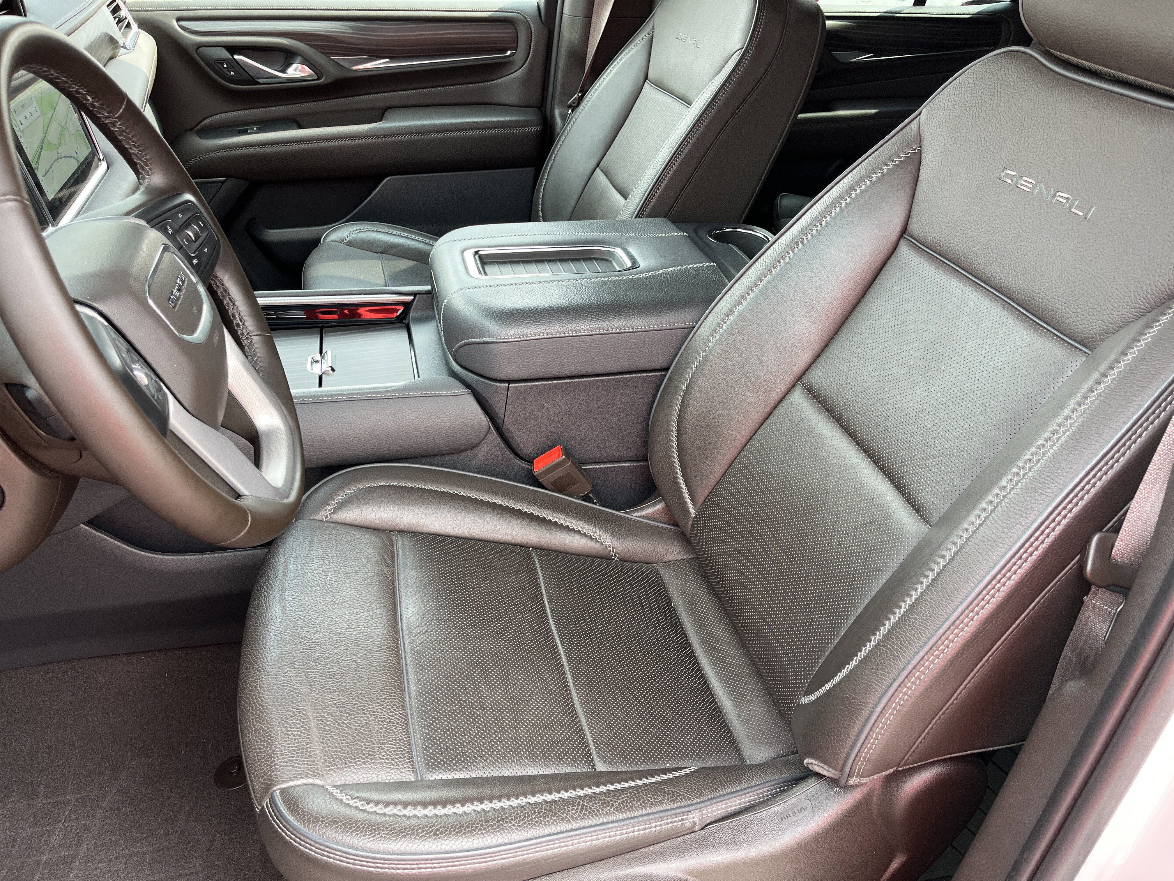 Used 2023 GMC Yukon Denali w/ Max Trailering Package image 16