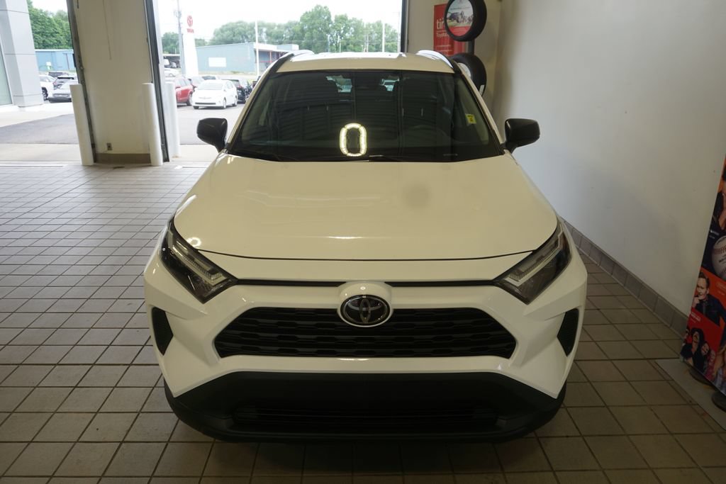 Certified 2025 Toyota RAV4 LE AWD/4WD image 12