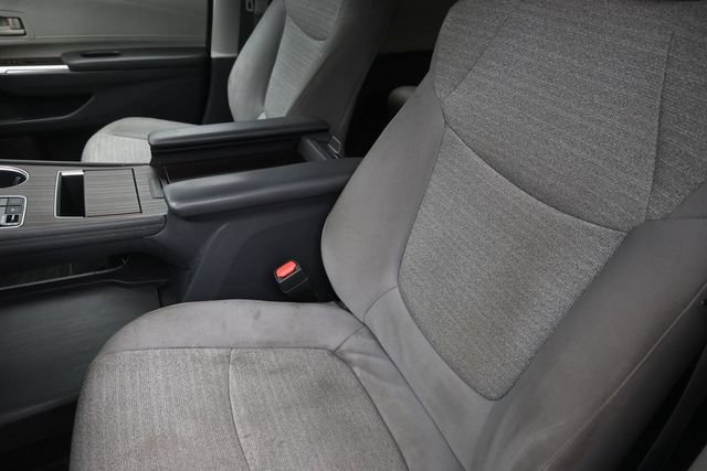 Used 2021 Toyota Sienna LE FWD image 18