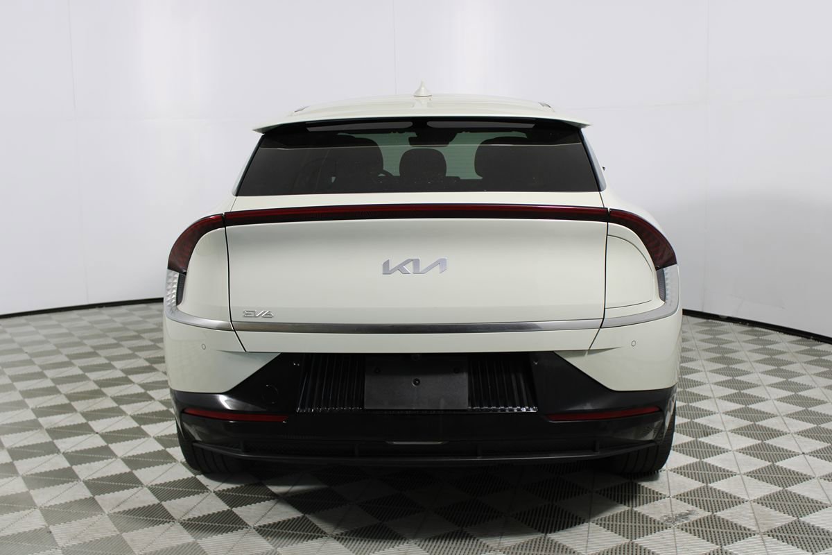 Used 2024 Kia EV6 Wind RWD image 30
