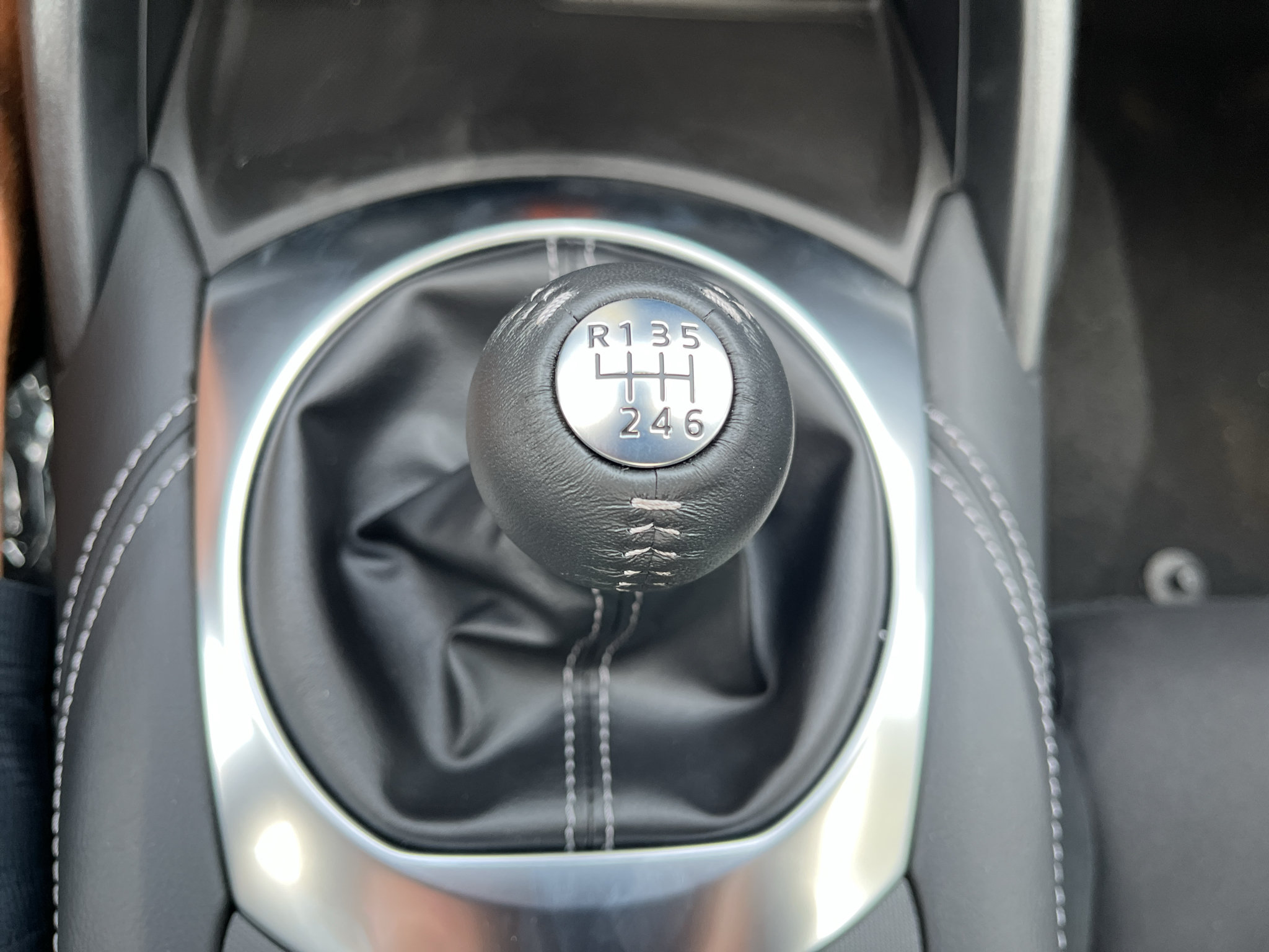 New 2026 MAZDA MX-5 Miata Club w/ Weather Package RWD image 25