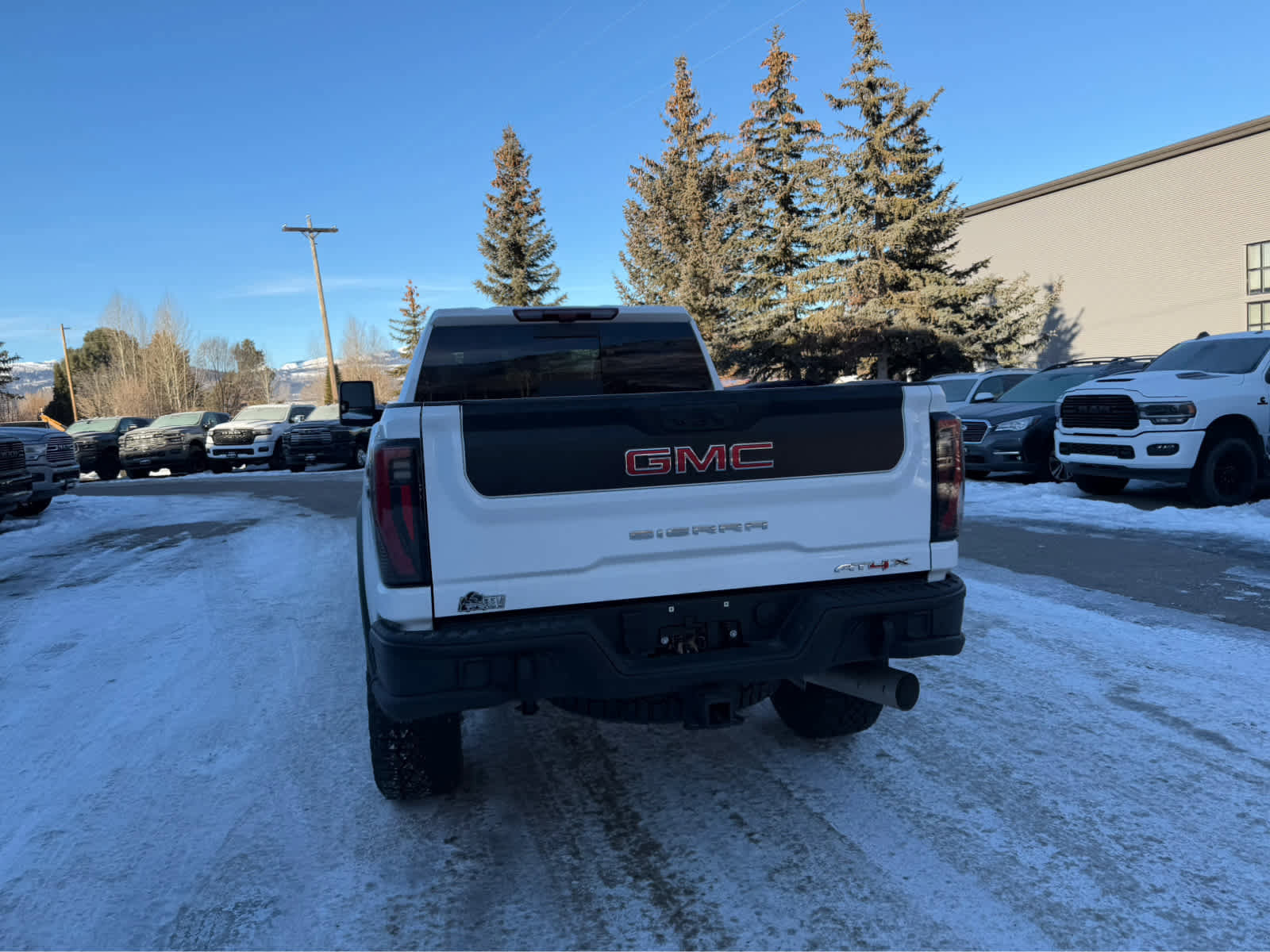 Used 2025 GMC Sierra 2500 AT4X w/ AT4X AEV Edition image 16