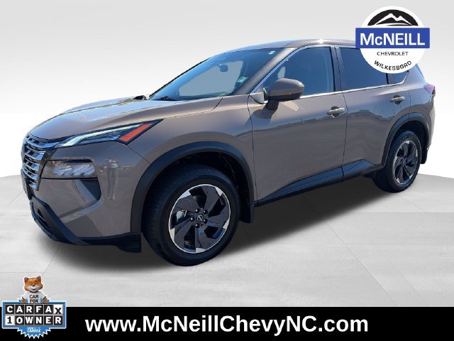 Used 2025 Nissan Rogue SV AWD/4WD image 3