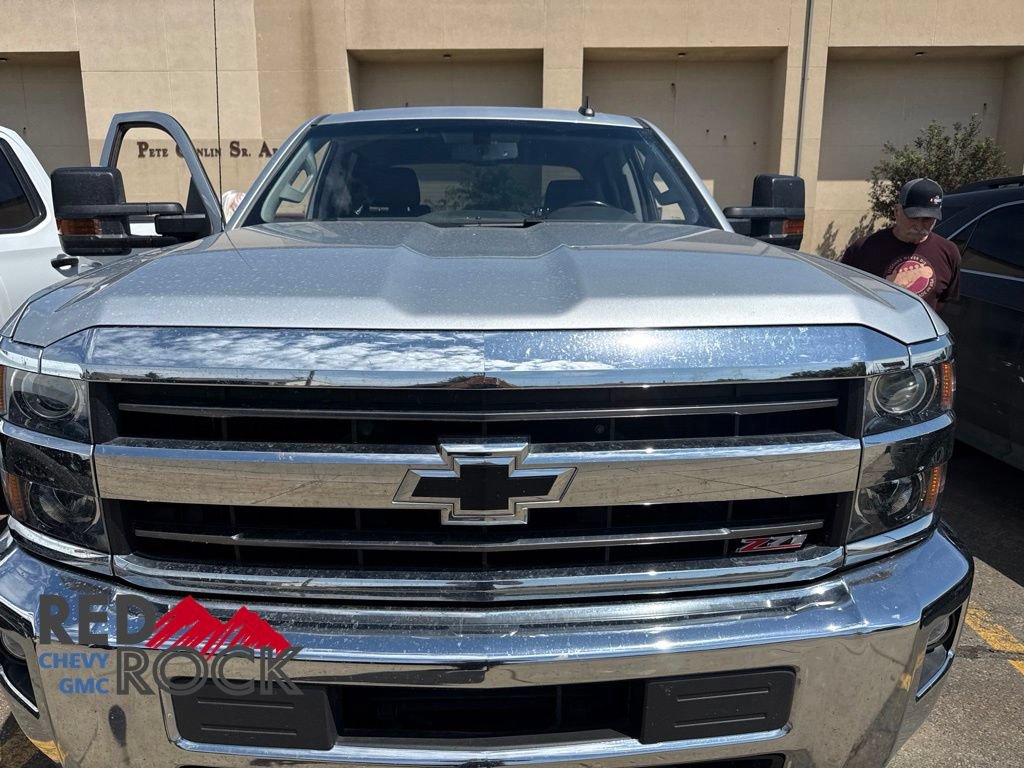 Used 2019 Chevrolet Silverado 2500 LT w/ All Star Edition AWD/4WD image 2