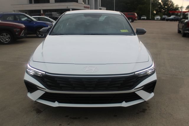 Used 2026 Hyundai Elantra Sport FWD image 7