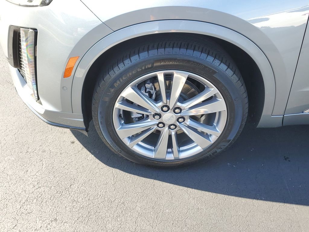 Used 2024 Cadillac XT6 Premium Luxury w/ Technology Package AWD/4WD image 10