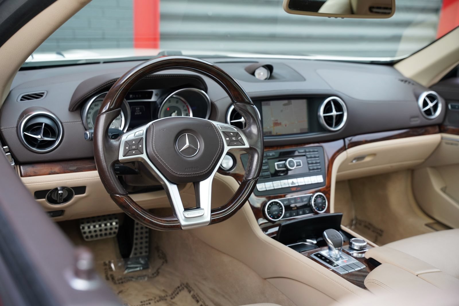 Used 2016 Mercedes-Benz SL 400 image 25