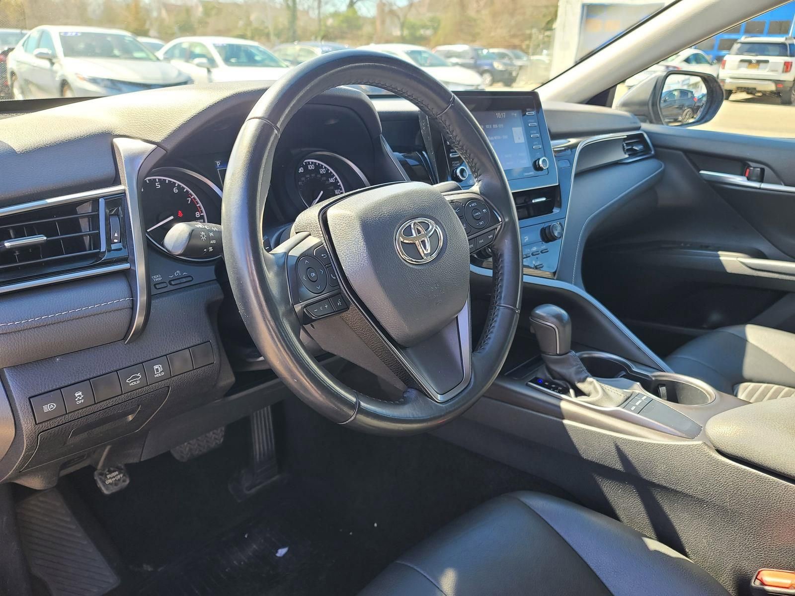 Used 2023 Toyota Camry SE FWD image 8
