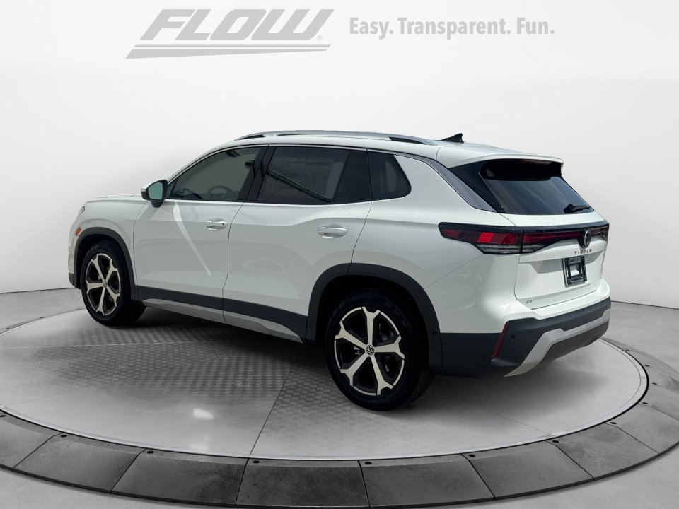 New 2026 Volkswagen Tiguan SE FWD image 5