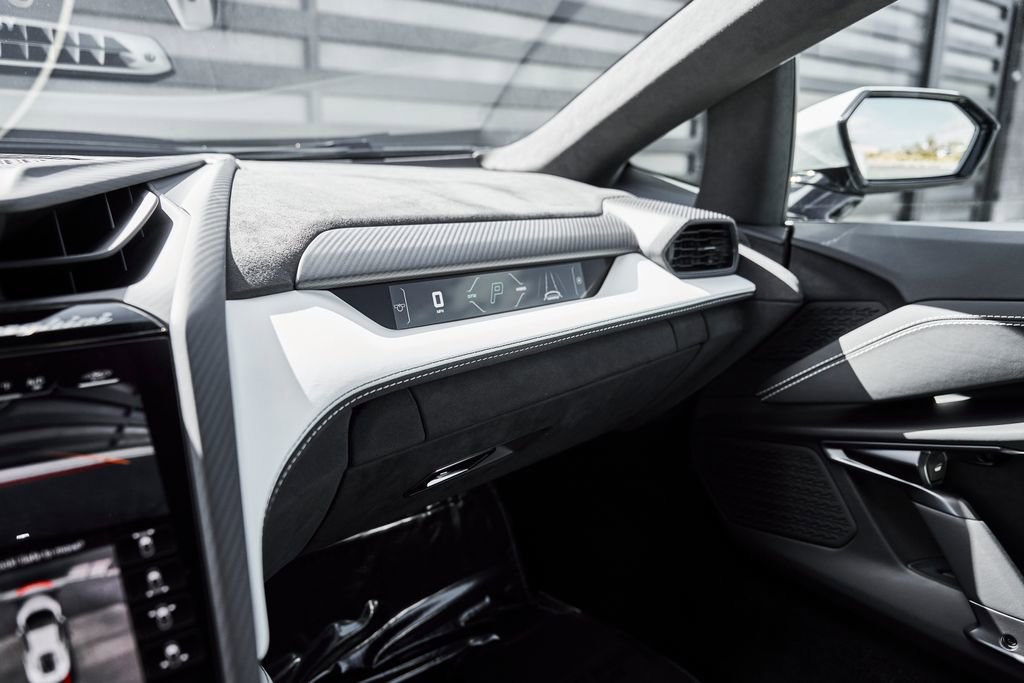 Used 2026 Lamborghini Revuelto AWD/4WD image 71