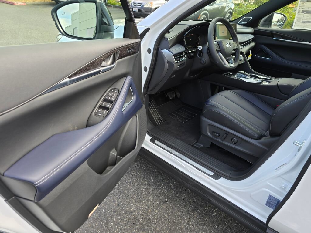 New 2026 INFINITI QX60 Sport w/ Dark Cargo Package image 20