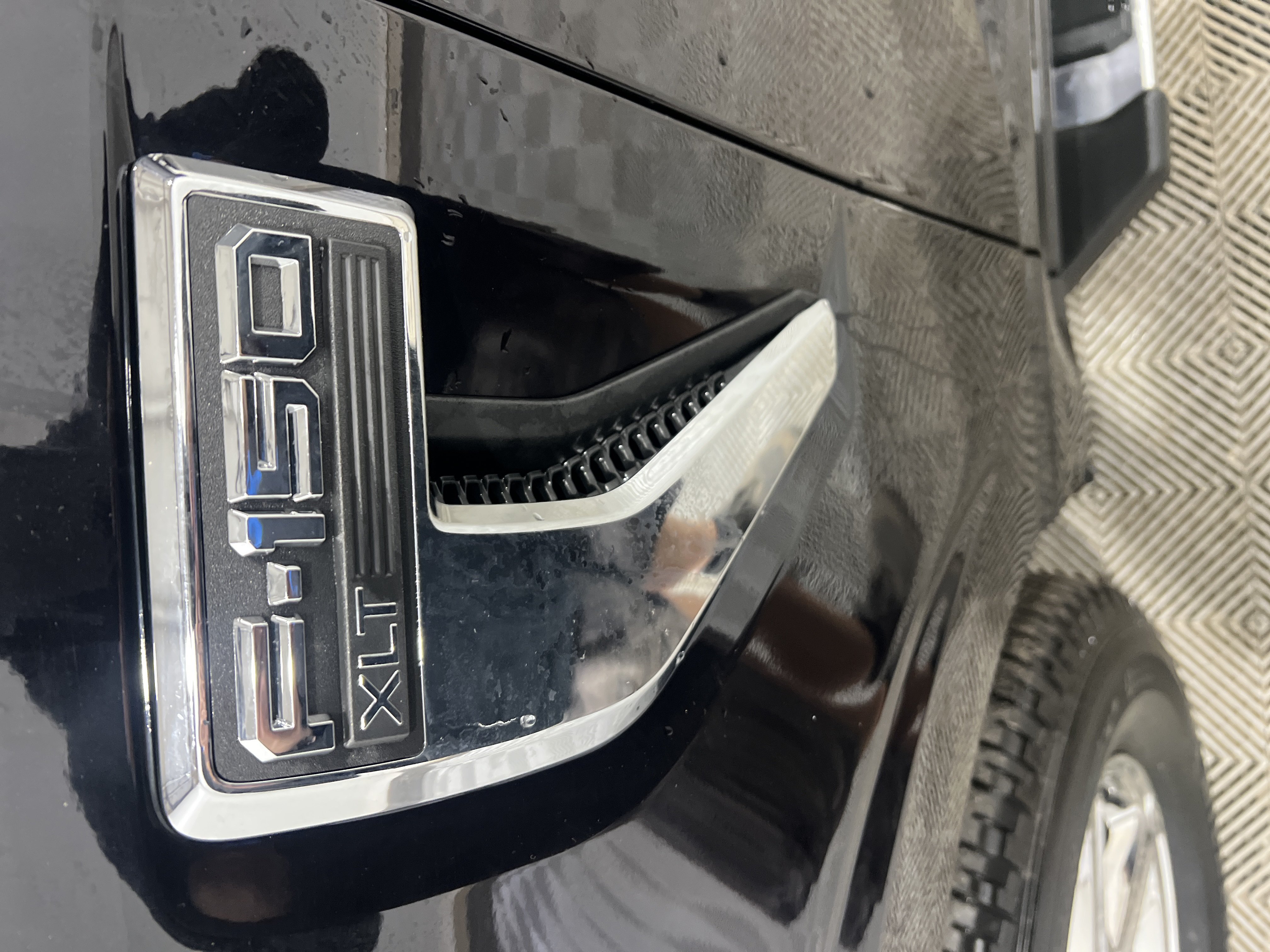 Used 2025 Ford F150 XLT w/ Equipment Group 301A Standard AWD/4WD image 5