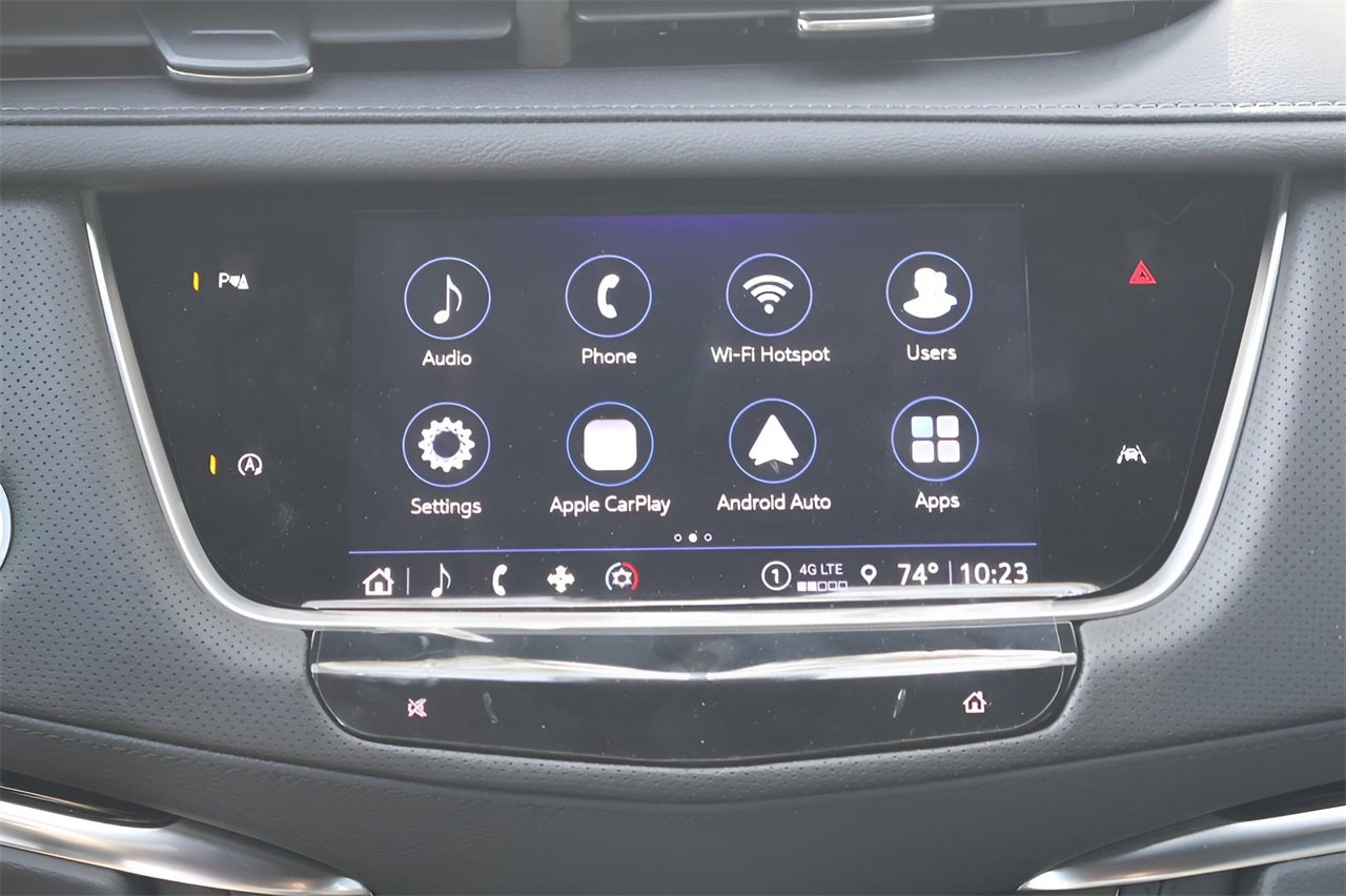 New 2025 Cadillac XT6 Luxury image 16