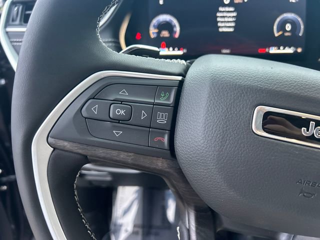 New 2025 Jeep Grand Cherokee Limited w/ Luxury Tech Group II image 18