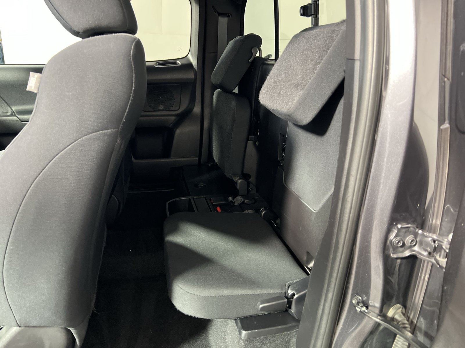 Used 2020 Toyota Tacoma TRD Off-Road AWD/4WD image 26