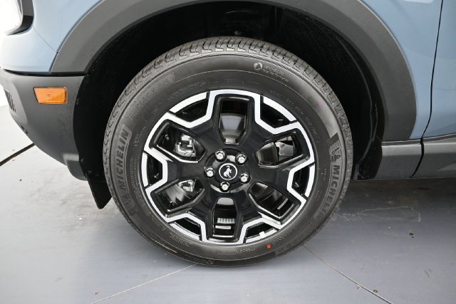 New 2026 Ford Bronco Sport Outer Banks w/ Outer Banks Tech Package+ AWD/4WD image 11