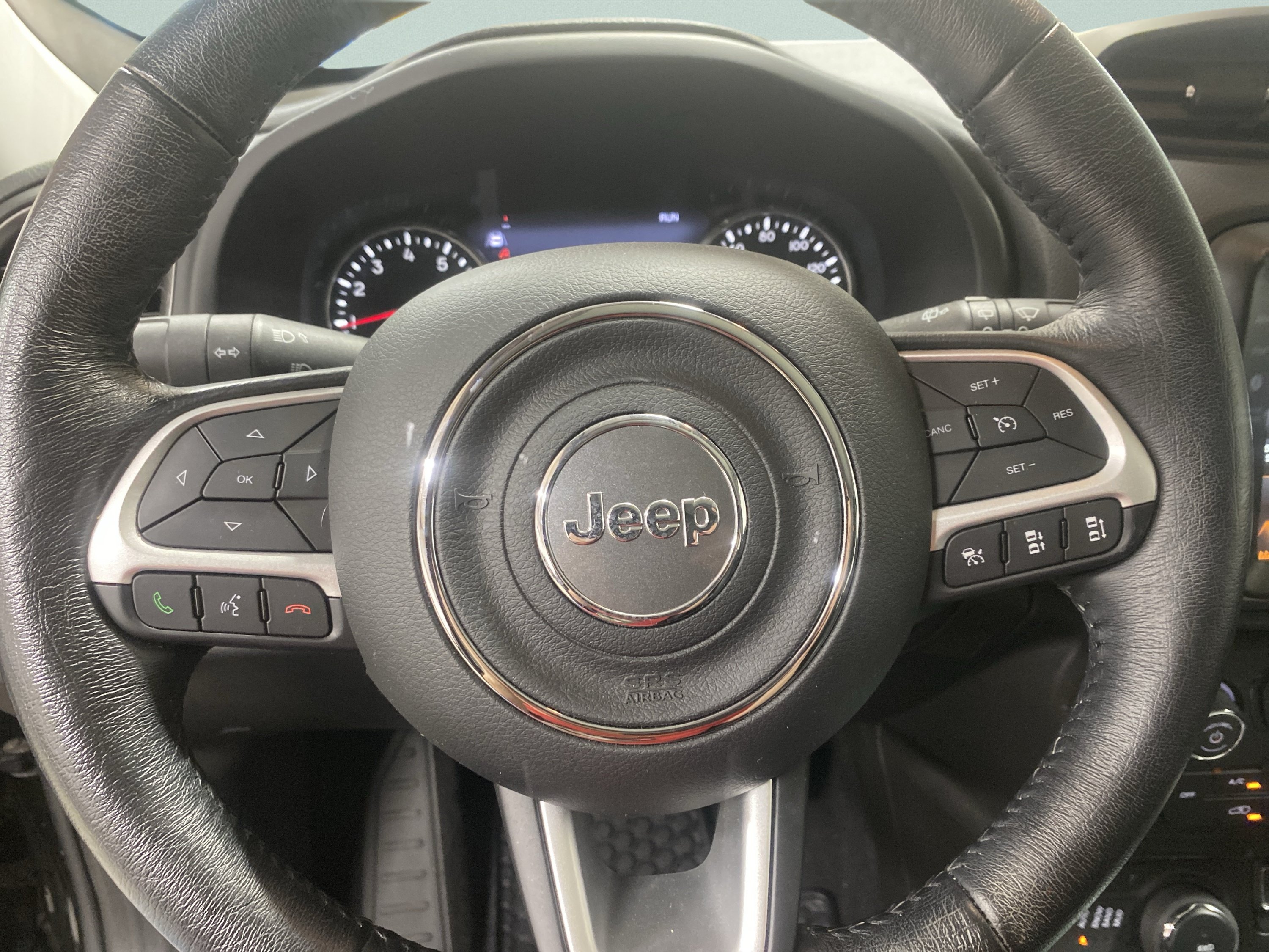 Used 2023 Jeep Renegade Limited w/ Sun/Sound Group AWD/4WD image 18