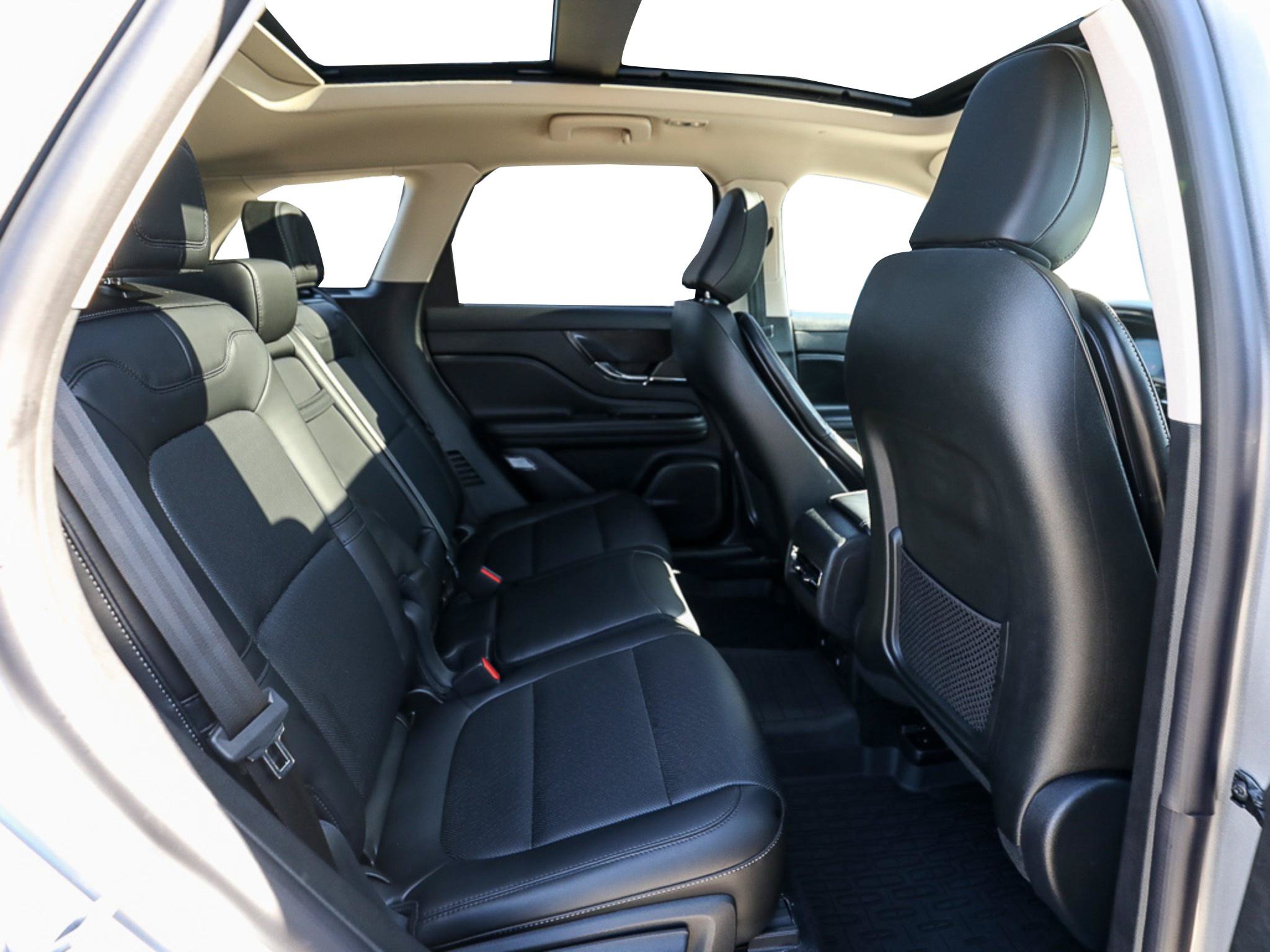Certified 2024 Lincoln Corsair AWD w/ Equipment Group 101A image 23