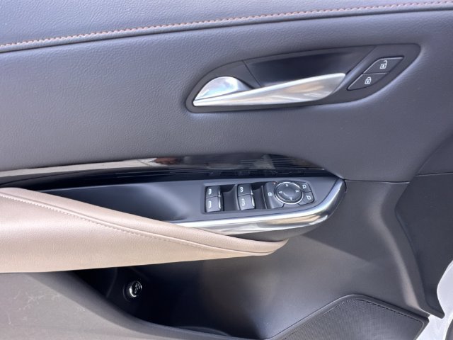 Certified 2024 Cadillac XT4 Luxury w/ Cold Weather Package FWD image 21