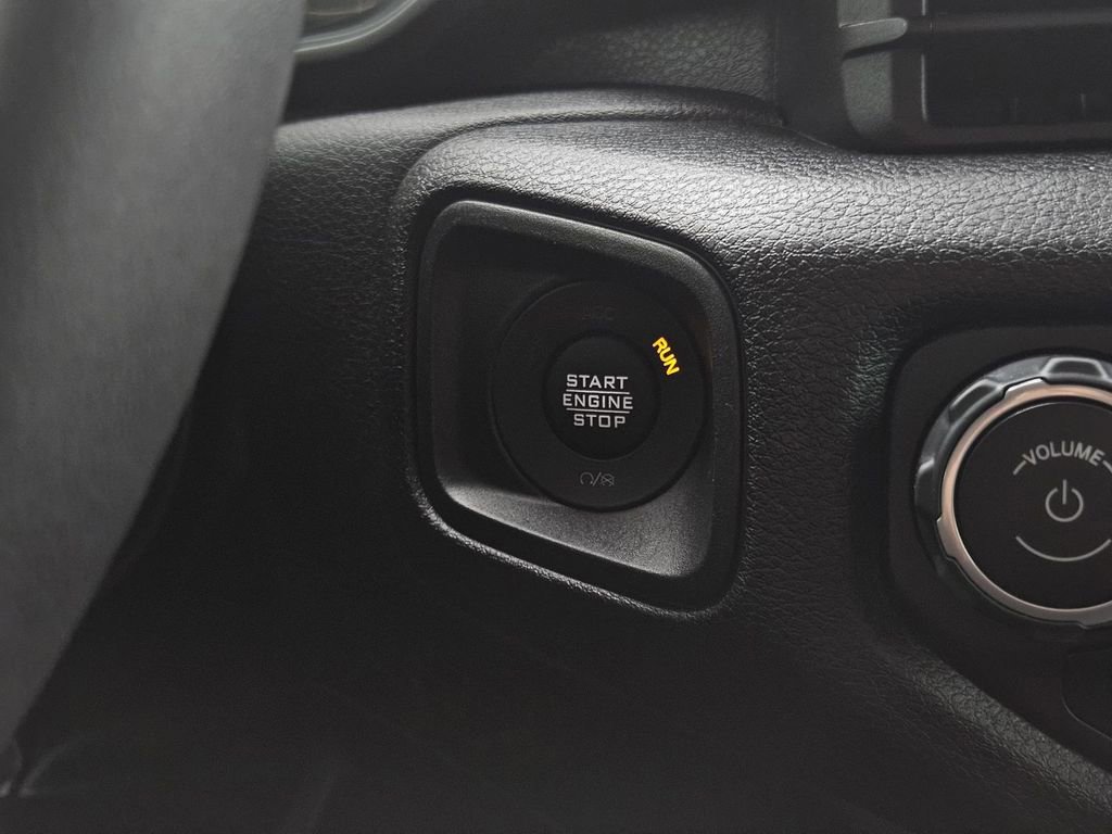 Used 2025 Jeep Wrangler Unlimited Sport AWD/4WD image 22
