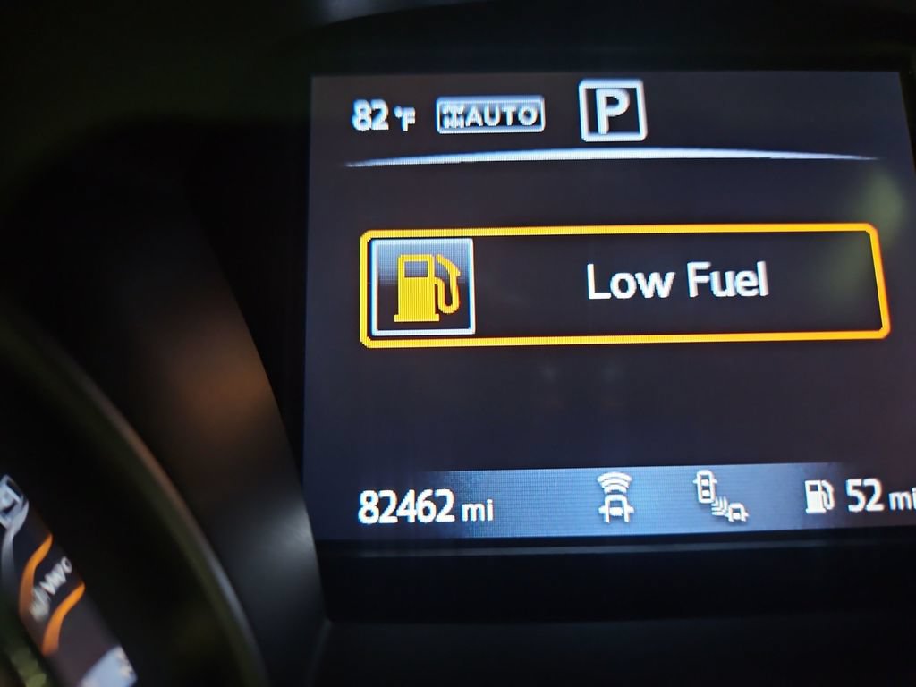 Used 2018 Nissan Pathfinder SL AWD/4WD image 17