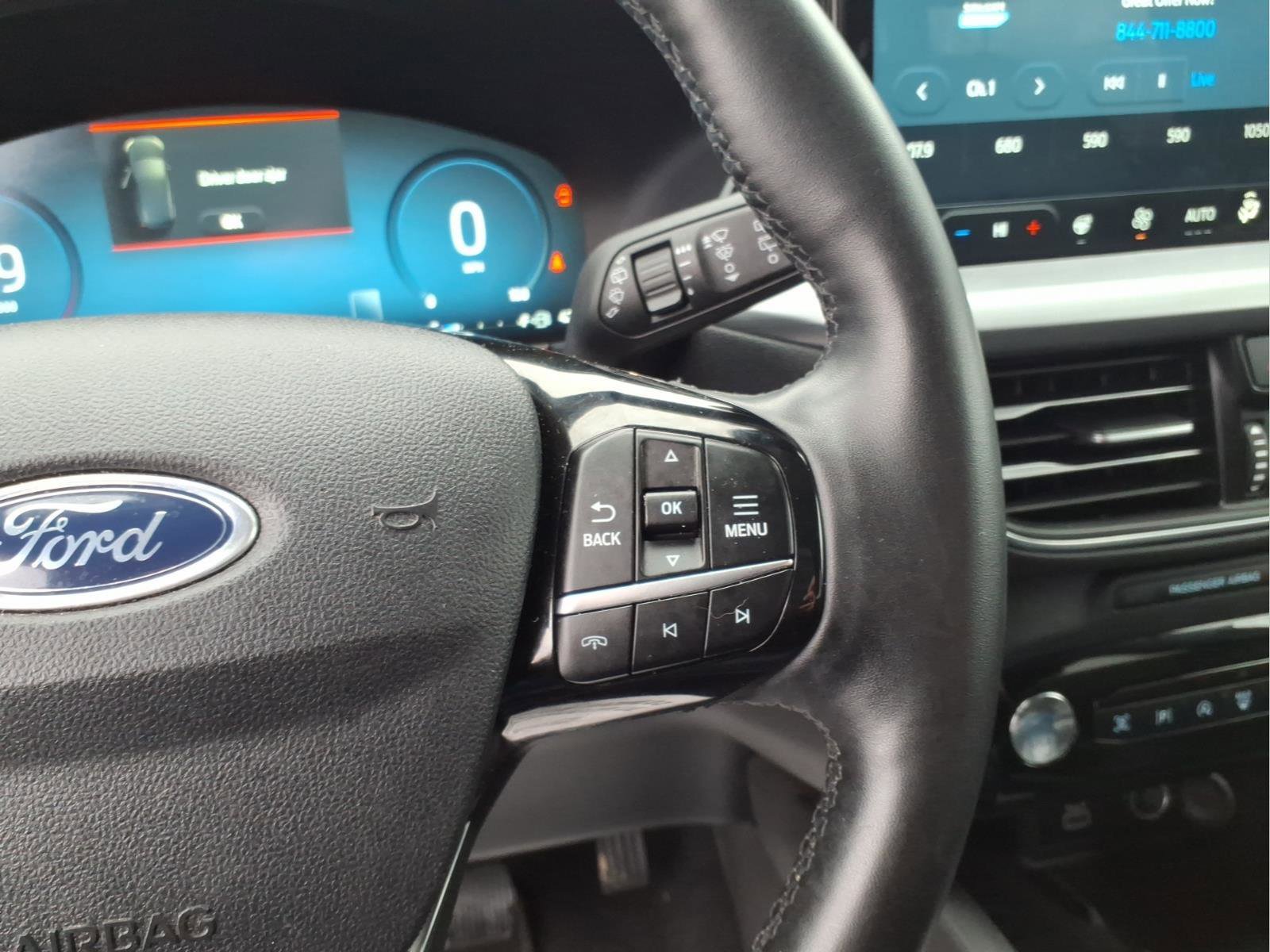 Used 2024 Ford Escape Platinum image 15