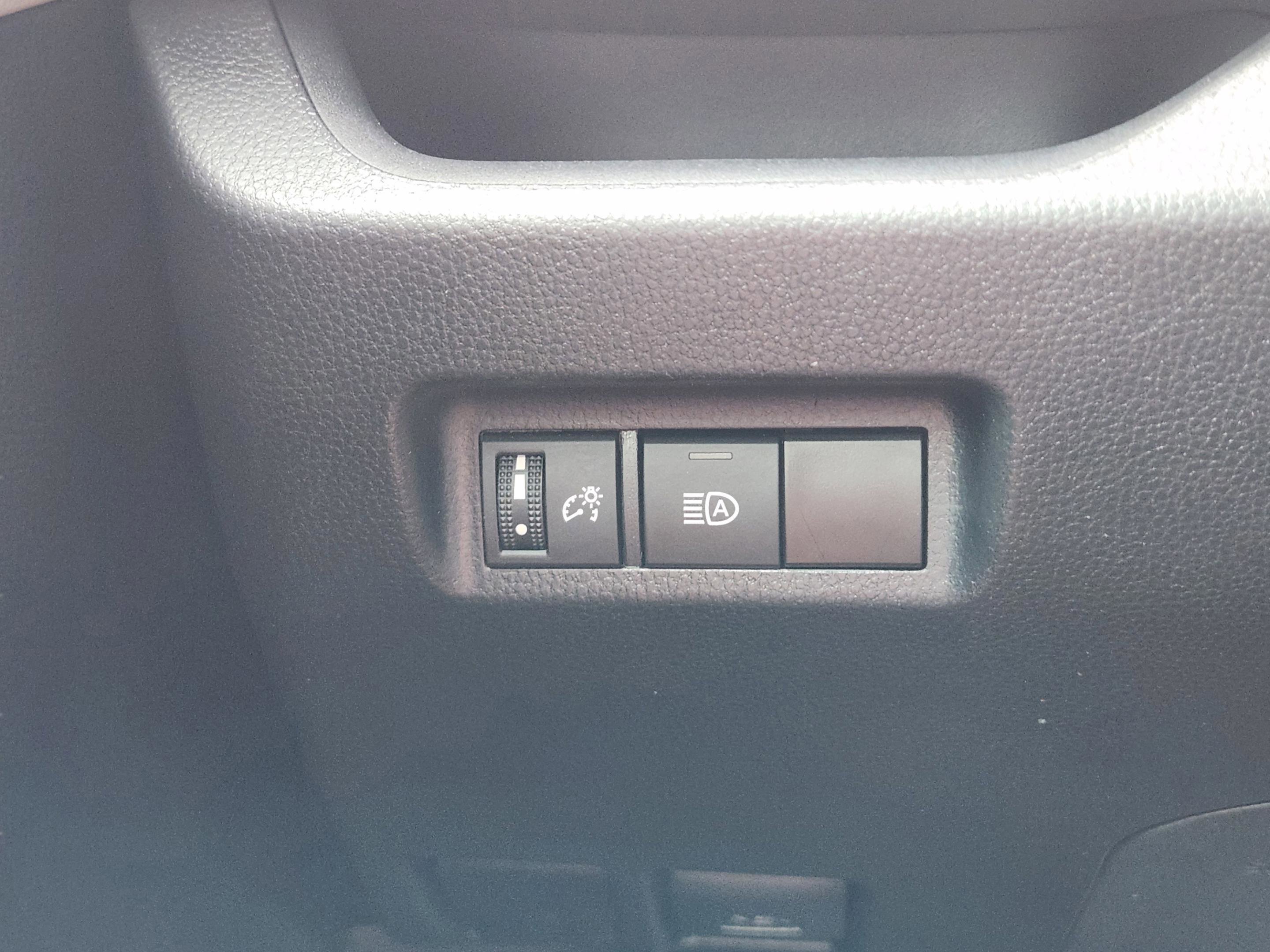 Used 2024 Toyota RAV4 XLE image 15