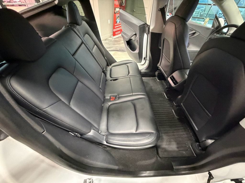 Used 2021 Tesla Model Y Long Range AWD/4WD image 45