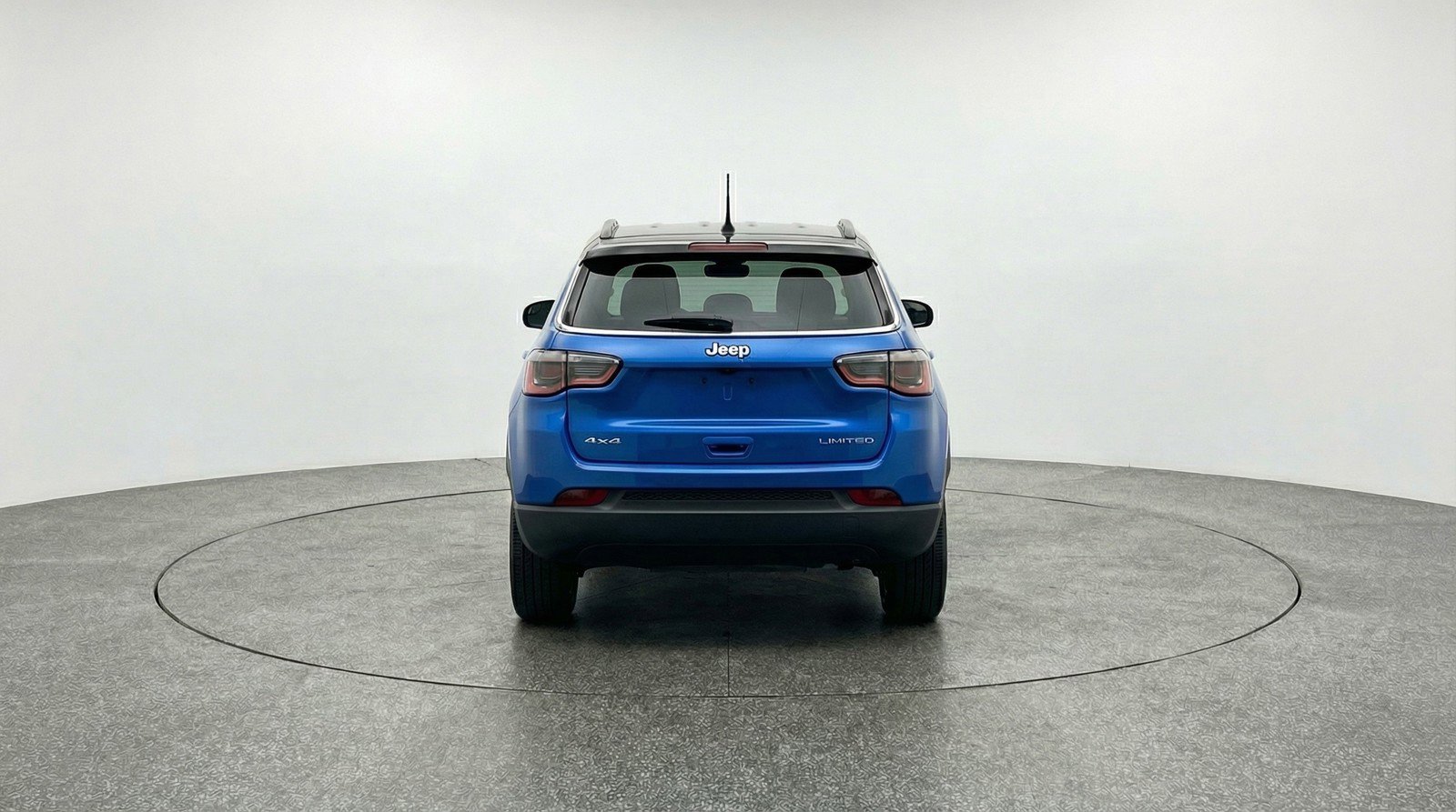 Used 2025 Jeep Compass Limited image 7