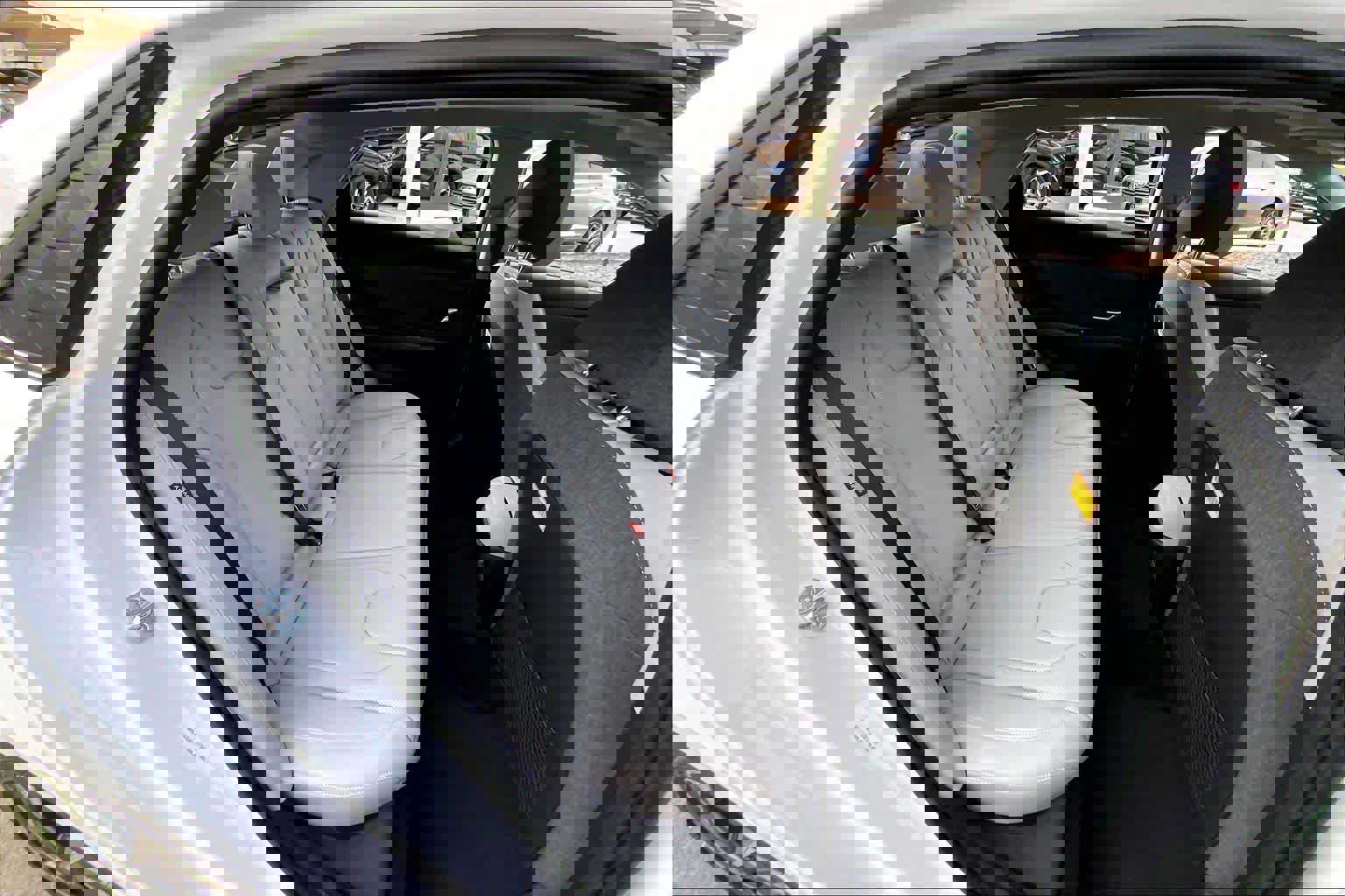 Used 2025 Hyundai Elantra Limited image 19