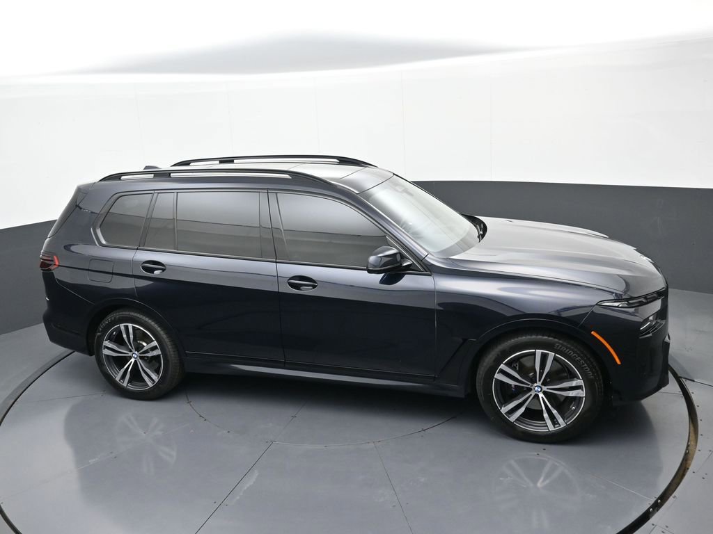Used 2024 BMW X7 xDrive40i w/ Executive Package image 33