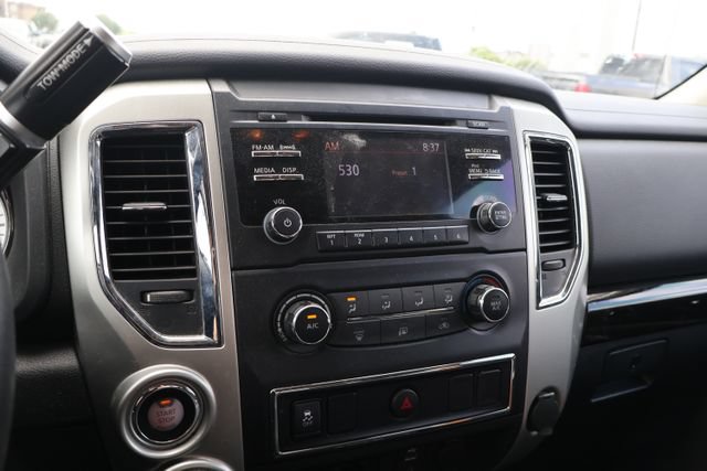 Used 2018 Nissan Titan SV AWD/4WD image 10
