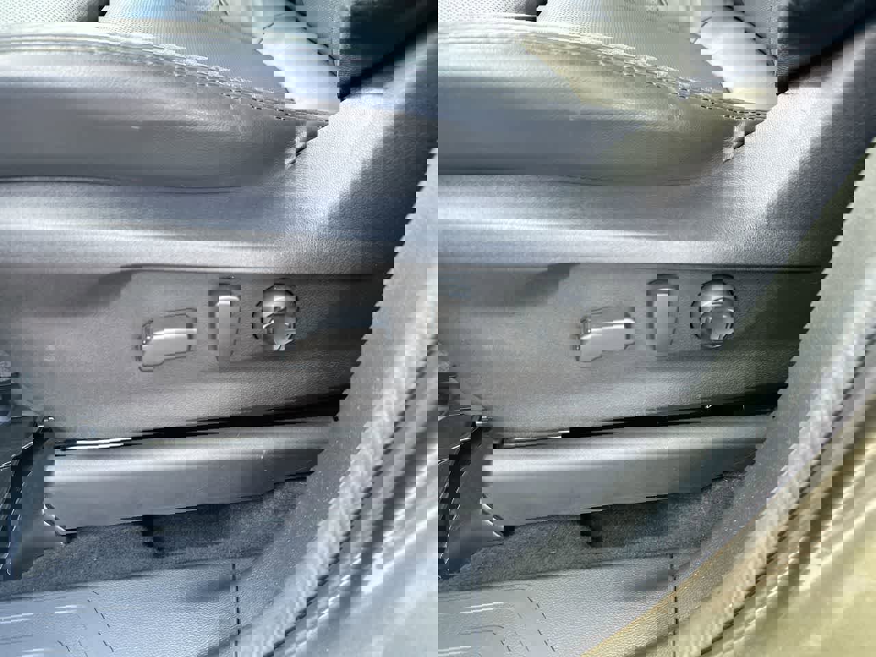 Certified 2025 Subaru Ascent Bronze Edition image 22