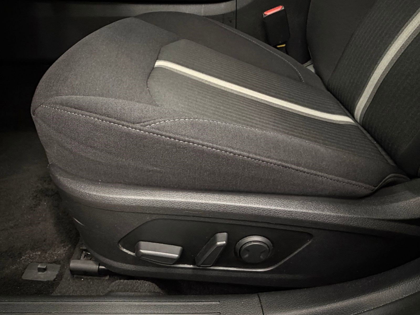 Used 2025 Hyundai Sonata SEL FWD image 11