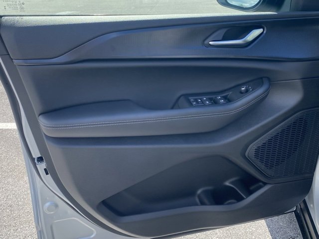 New 2025 Jeep Grand Cherokee 4WD image 12