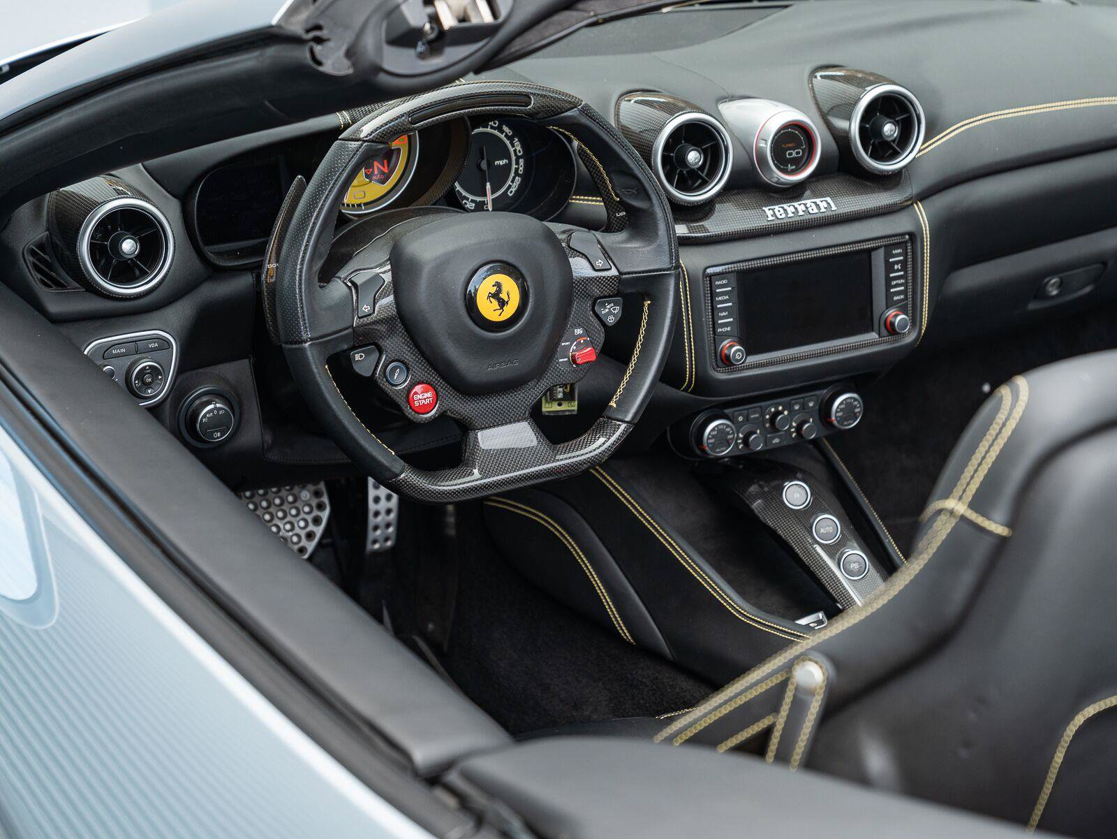Used 2016 Ferrari California T RWD image 2