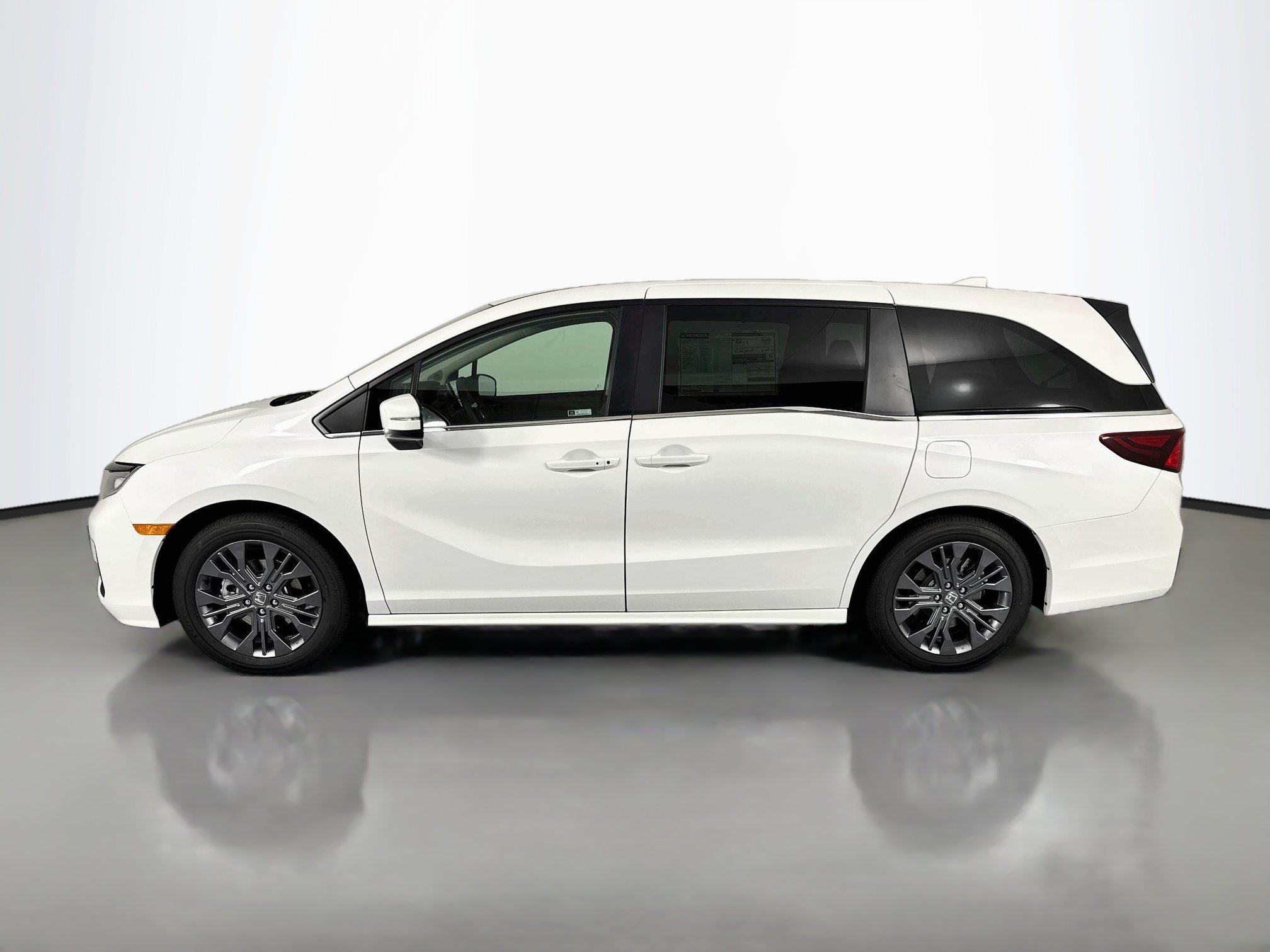 New 2027 Honda Odyssey Touring image 8