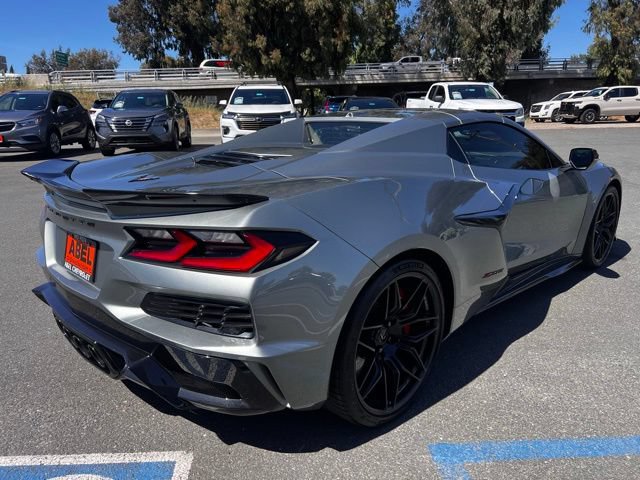 Used 2024 Chevrolet Corvette Z06 RWD image 10