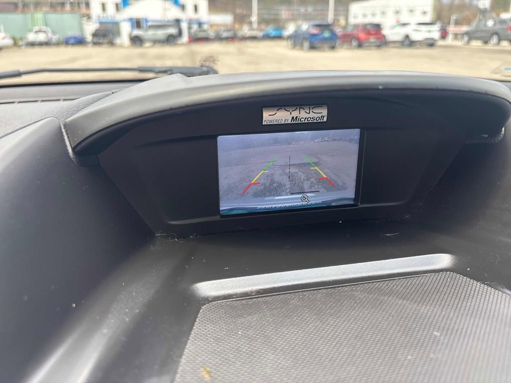 Used 2015 Ford Escape SE image 17