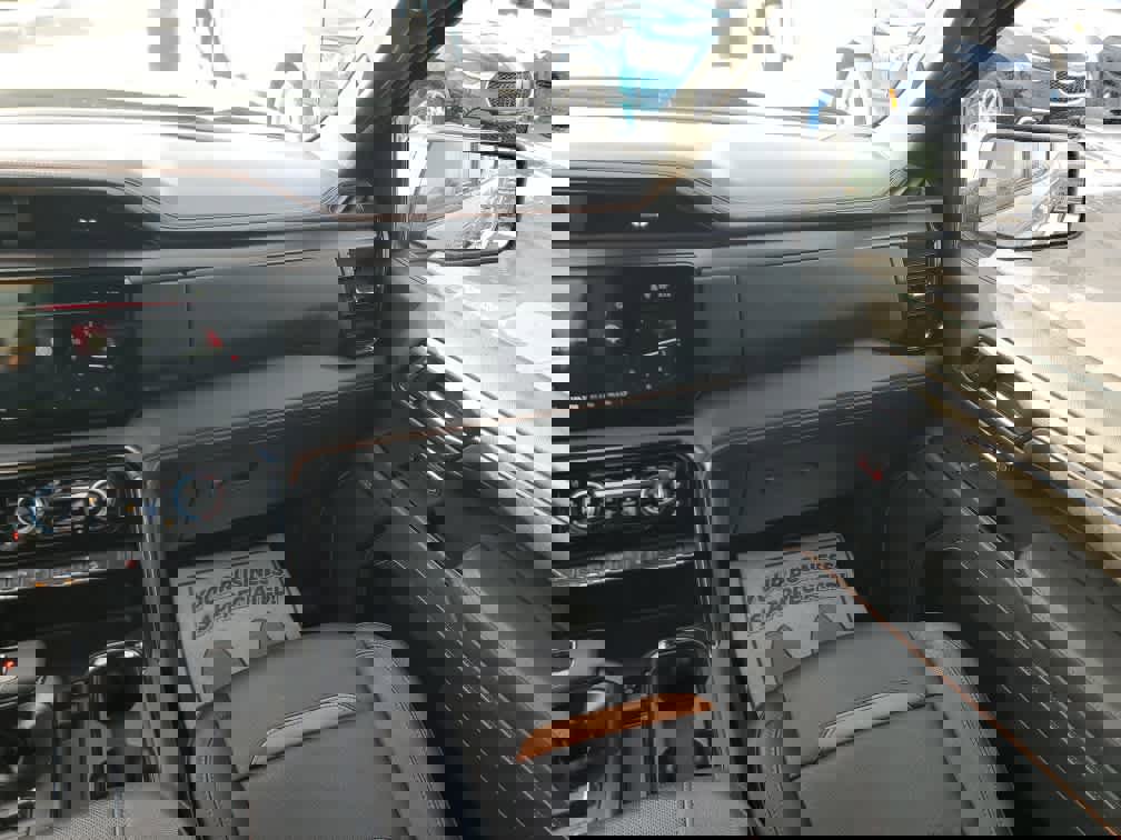 Used 2025 GMC Sierra 1500 AT4 w/ AT4 Preferred Package image 16