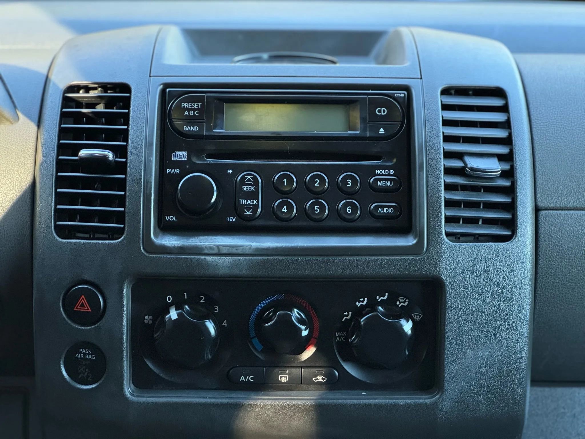 Used 2007 Nissan Pathfinder SE image 23