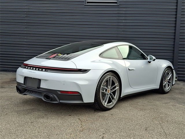 Used 2025 Porsche 911 Carrera image 7